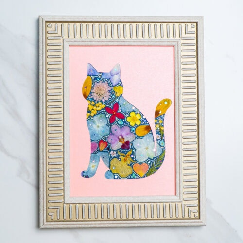 Elegant Cat: Peachy Bloom