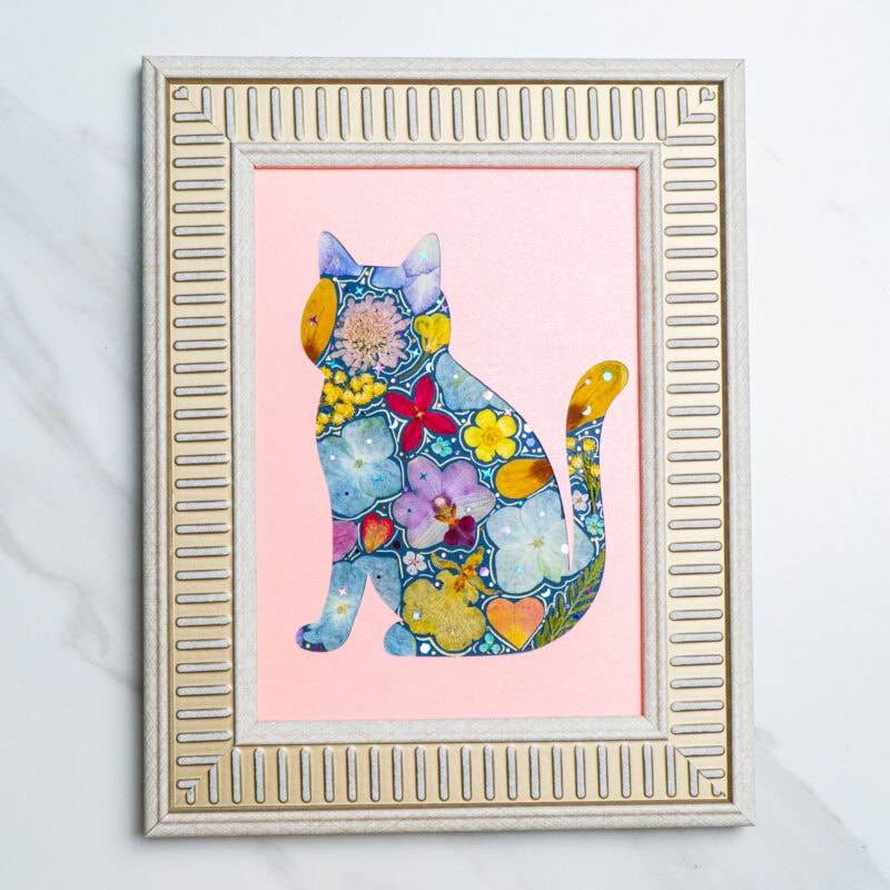 Elegant Cat: Peachy Bloom