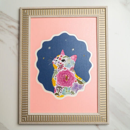 Looking Up Cat – Pink Dream