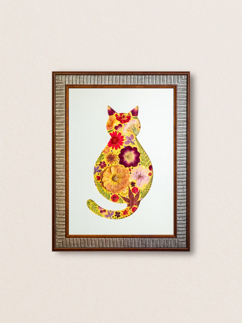 pressed_flower_art_kit_cat_cozy_golden_flame_frame Cozy Cat: Golden Flame 8.3"×11.7"