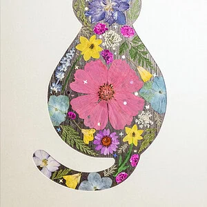 pressed_flower_art_kit_cat_cozy_pink_meadow_detail Cozy Cat: Pink Meadow 8.3"×11.7"