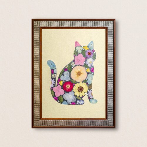 Elegant Cat: Golden Grace 8.3"×11.7"