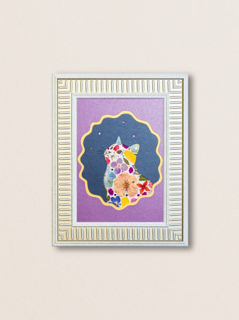 pressed_flower_art_kit_cat_looking_up_dream_star_frame Looking Up Cat: Star Bloom 5"×7"
