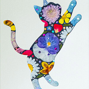 pressed_flower_art_kit_cat_playful_butterfly_catcher_detail Playful Cat: Butterfly Catcher 5"×7"