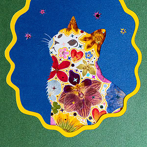 pressed_flower_art_kit_cat_looking_up_woodland_heart_detail Looking Up Cat — 2025 Best Seller