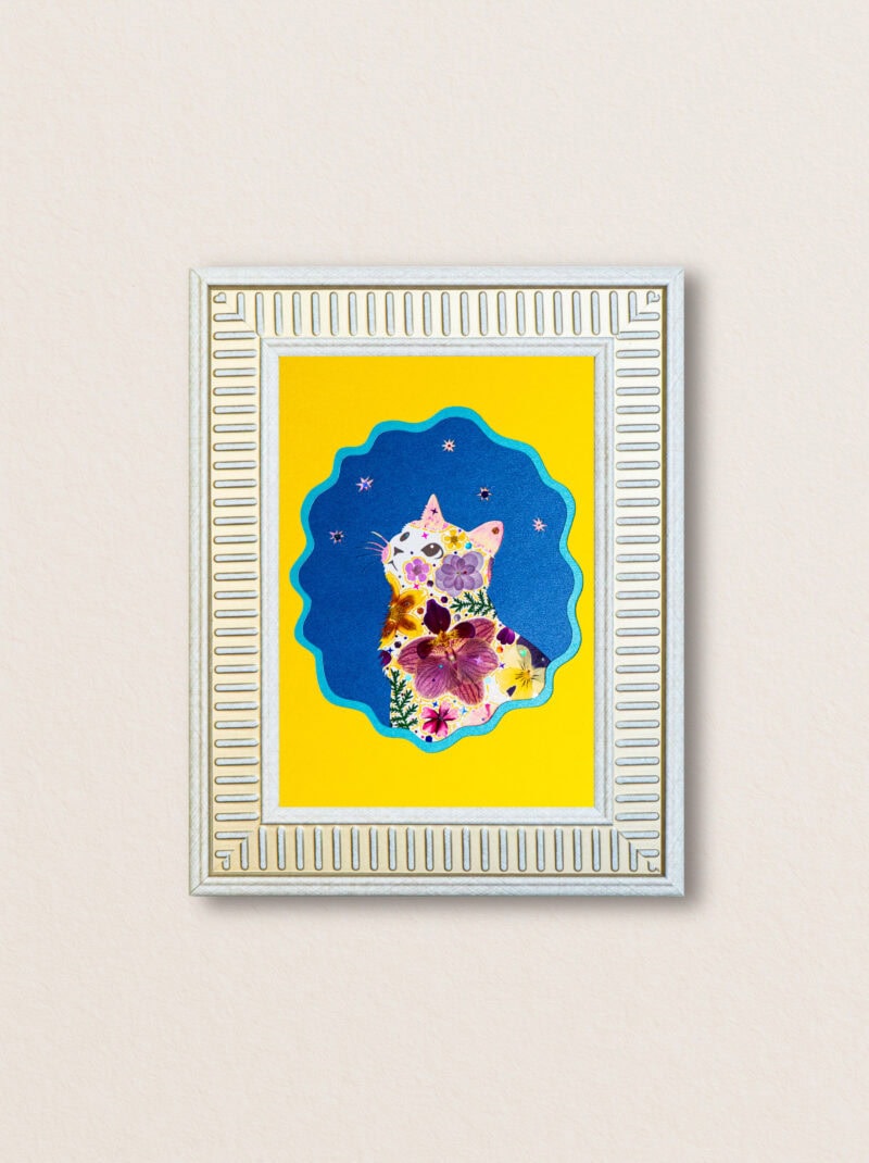 pressed_flower_art_kit_cat_looking_up_woven_silence_frame Looking Up Cat: Woven Silence 5"×7"