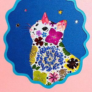 pressed_flower_art_kit_cat_looking_up_pink_love_detail Looking Up Cat: Pink Love 5"×7"